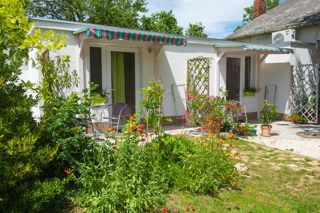 Orgona Apartman- és Nyaralóház Balatongyörök Extérieur photo